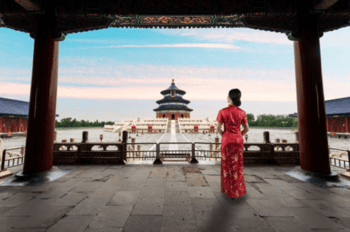 Mujer viajando sola a china